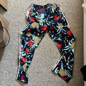 Adidas “HER” regular fit pants size large brand new with tags